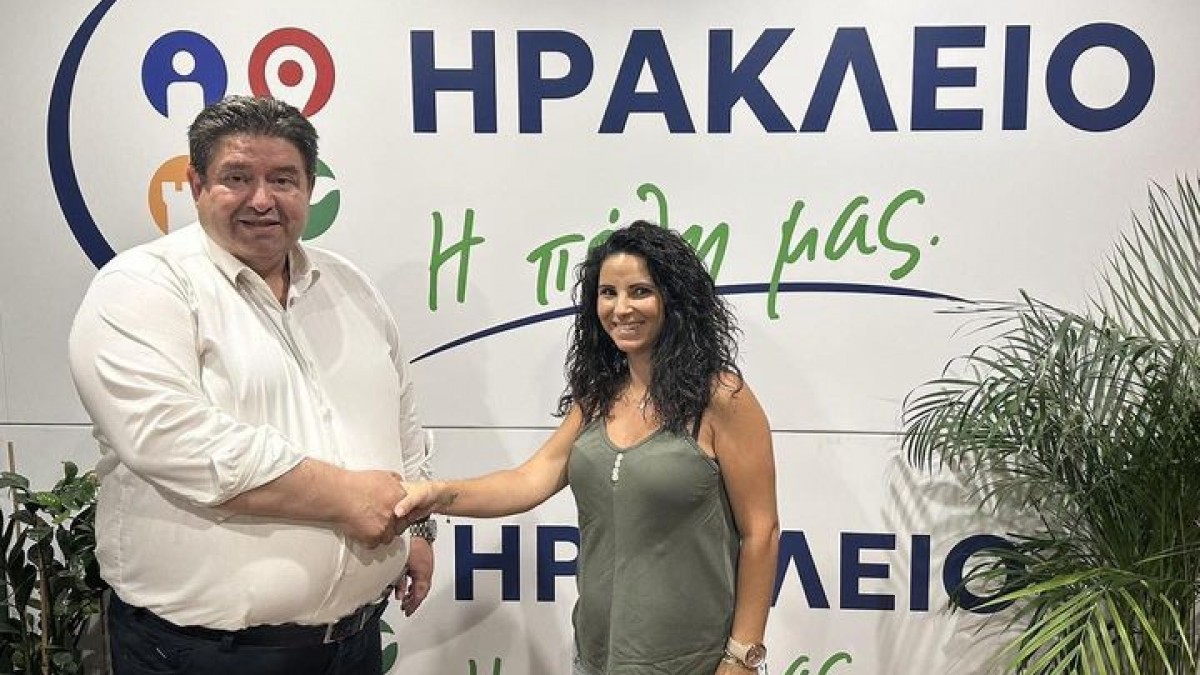 Η Γαρυφαλιά (Λίτσα) Μηλιαρά Μανελάκη – Νηπιαγωγός, στο πλευρό του Μιχάλη Καραμαλάκη